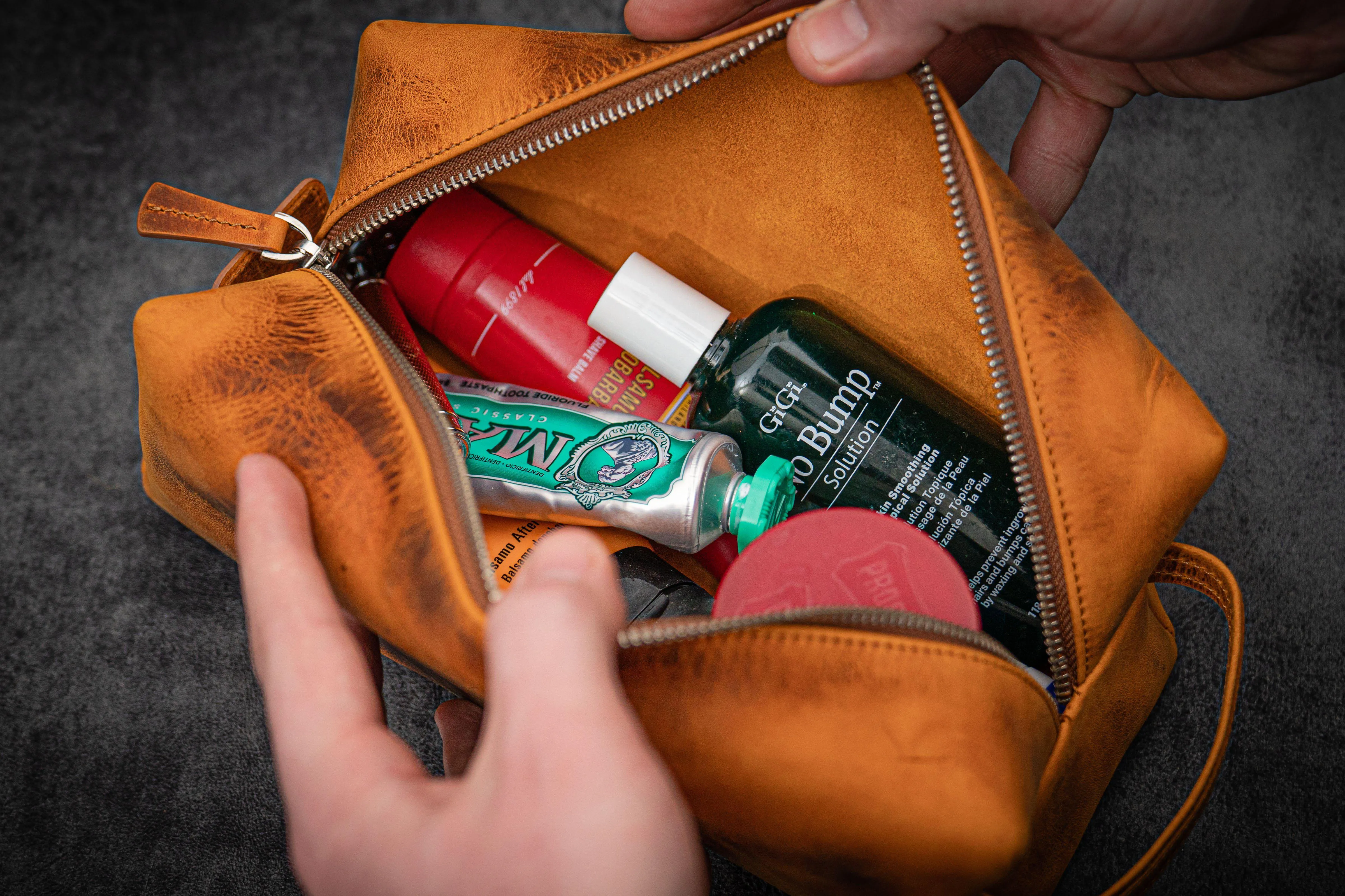 Leather Classic Dopp Kit & Travel Toiletry Bag - Crazy Horse Brown