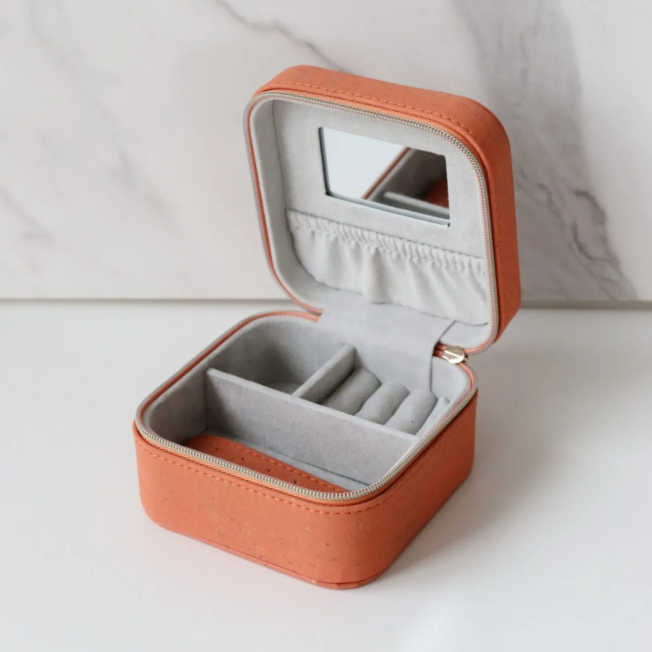 Sallie Tomato Jewelry Box